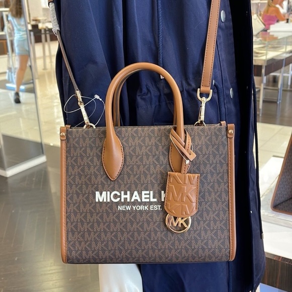 Michael Kors Mirella Small Shopper Top Zip Crossbody Bag Brown Logo MK
NWT - Picture 16 of 16